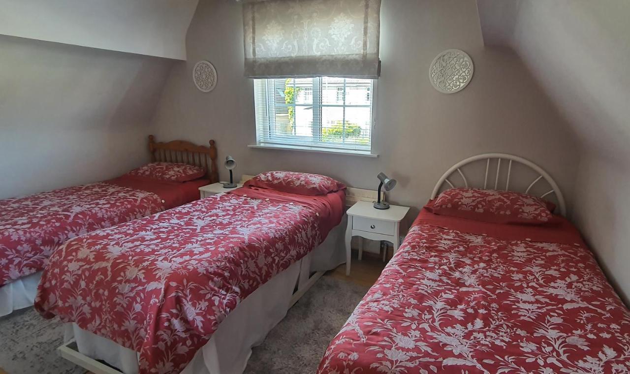 124 ,Castlelawn Heights, Headford Road Galway Homestay Buitenkant foto