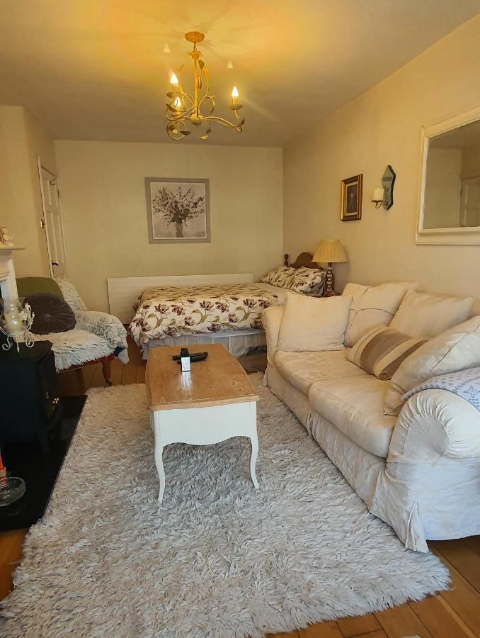 124 ,Castlelawn Heights, Headford Road Galway Homestay Buitenkant foto